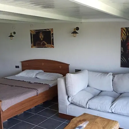 ベッド・アンド・ブレックファスト Goelyaka