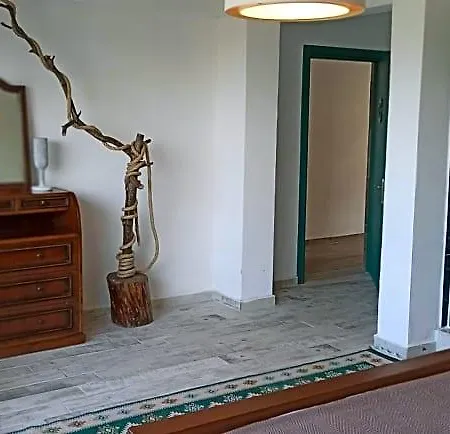 Oda ve Kahvaltı Gölyaka 3*